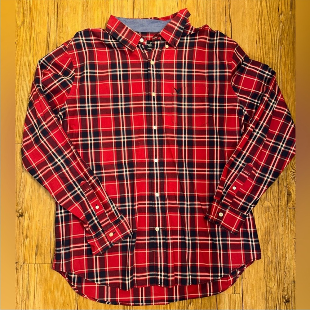 American Eagle Men’s long sleeve casual button up shirt plaid